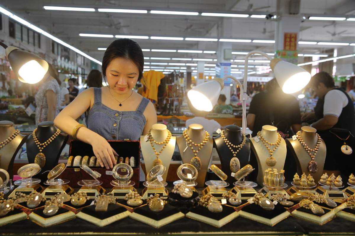 Title: Exploring the Treasure Trove of Hardware in Jieyang Wholesale Market