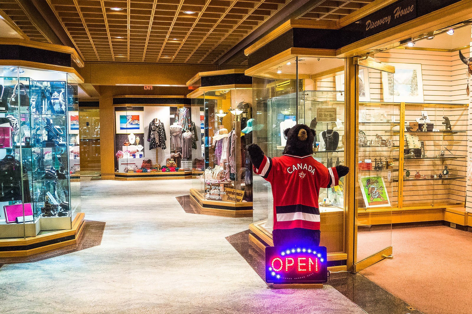 Looking for Hardware in Wangjing: A Tale of Two Shopkeepers