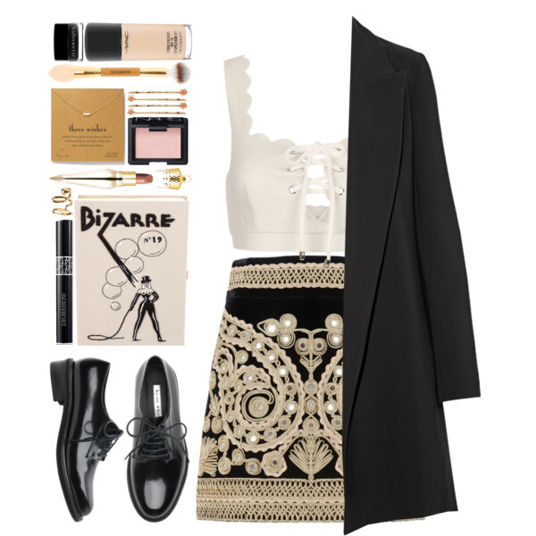 Title: Fashion Hardware Accessories: The Quintessential Guide to All Things Model