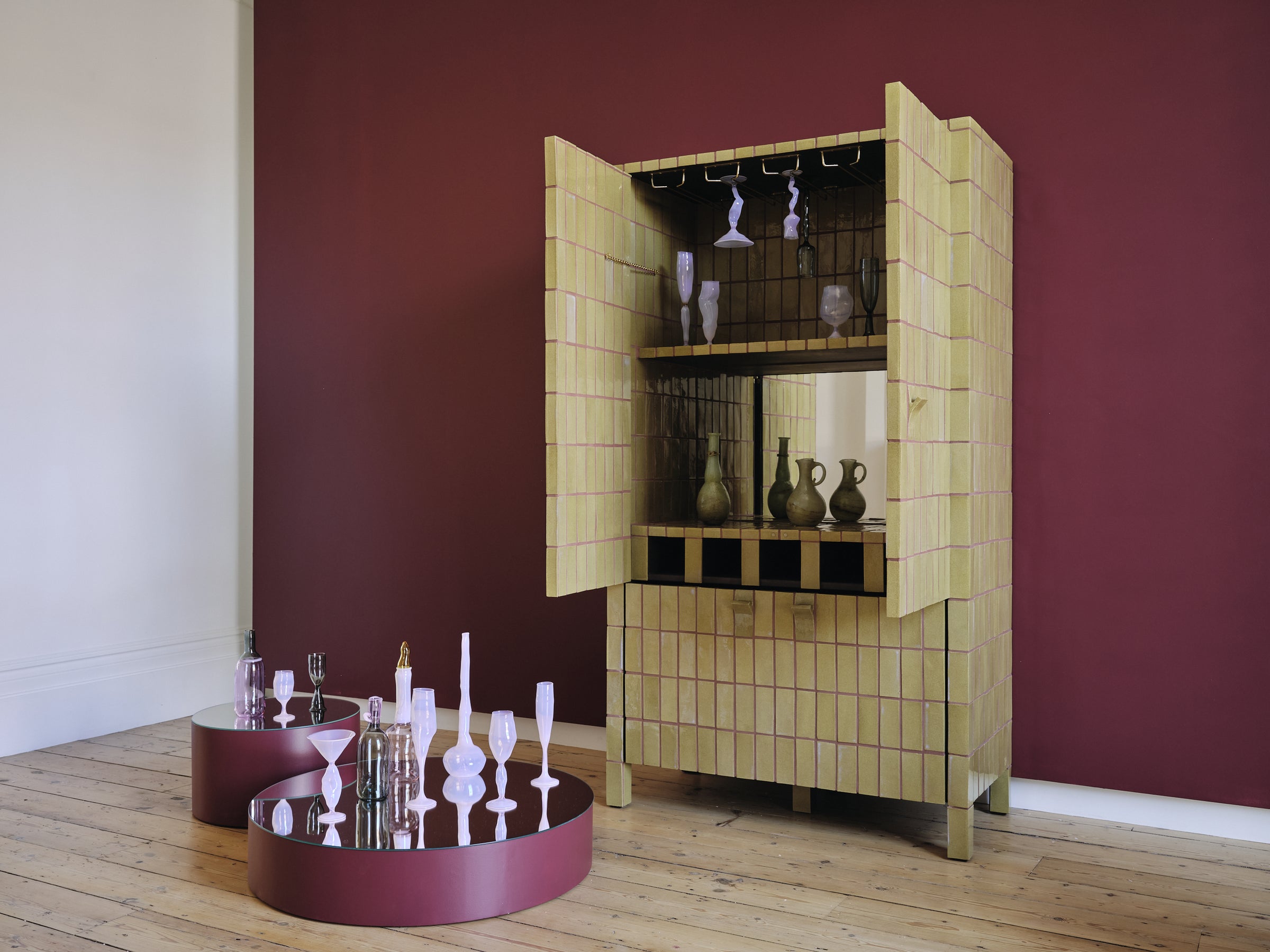Title: Custom Cabinet Hardware Exhibition Gallery Images