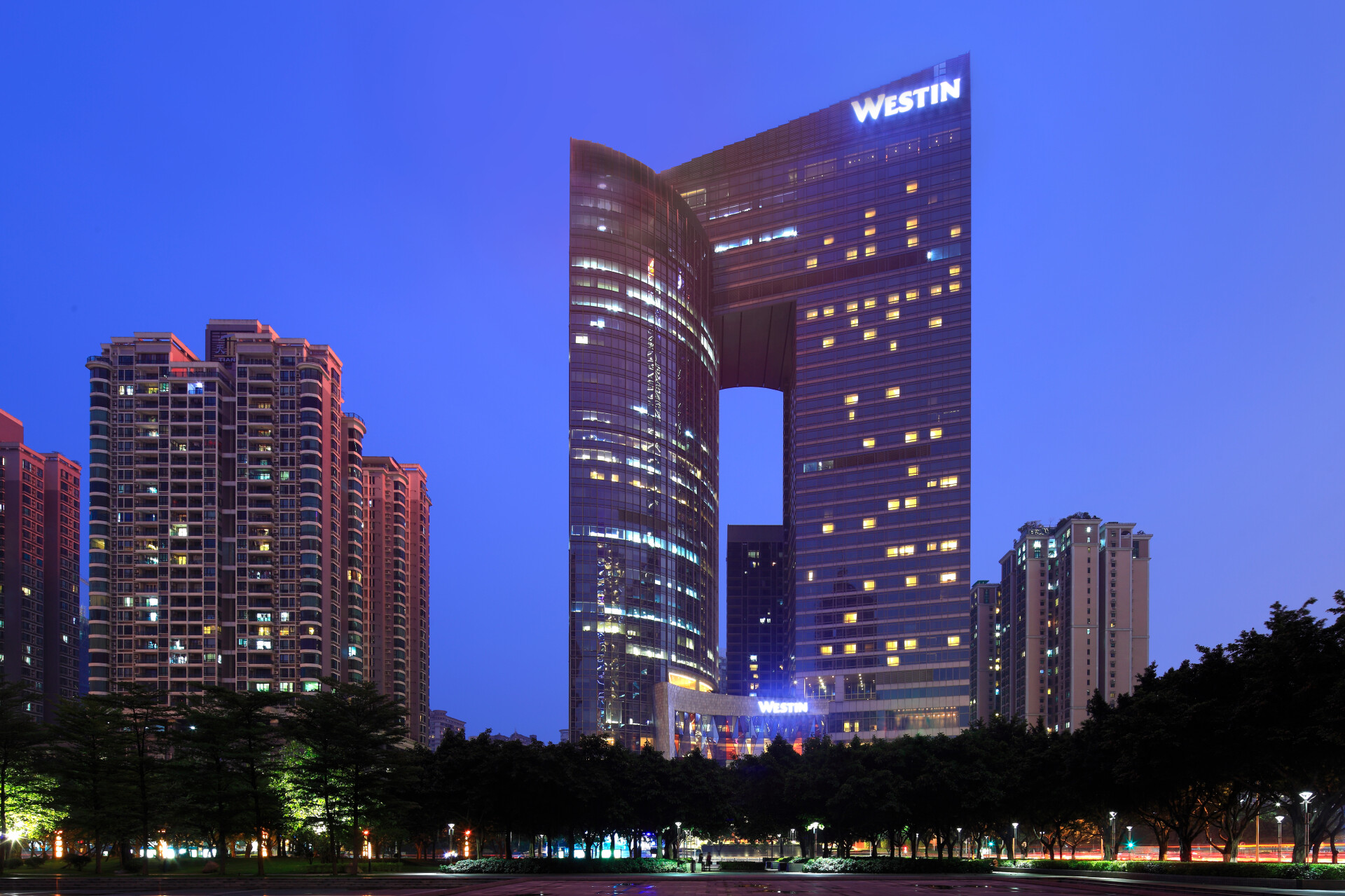 Hotel Beds Customized in Guangzhou with Five-Star Quality Materials