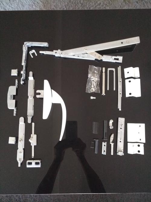 断桥窗五金品牌
