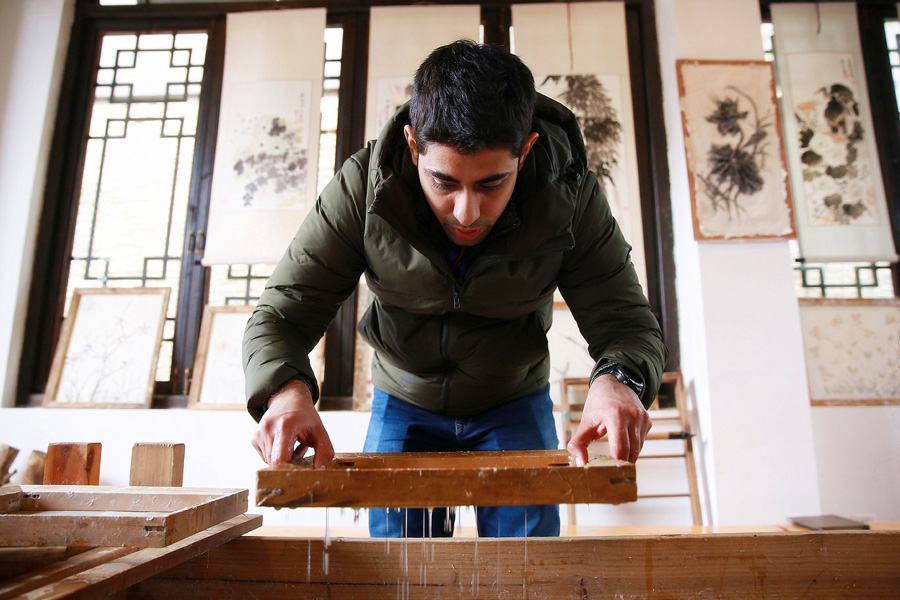 Title: Crafting Exquisite Hardware in Guiyang: The Art of Customized Manufacturing