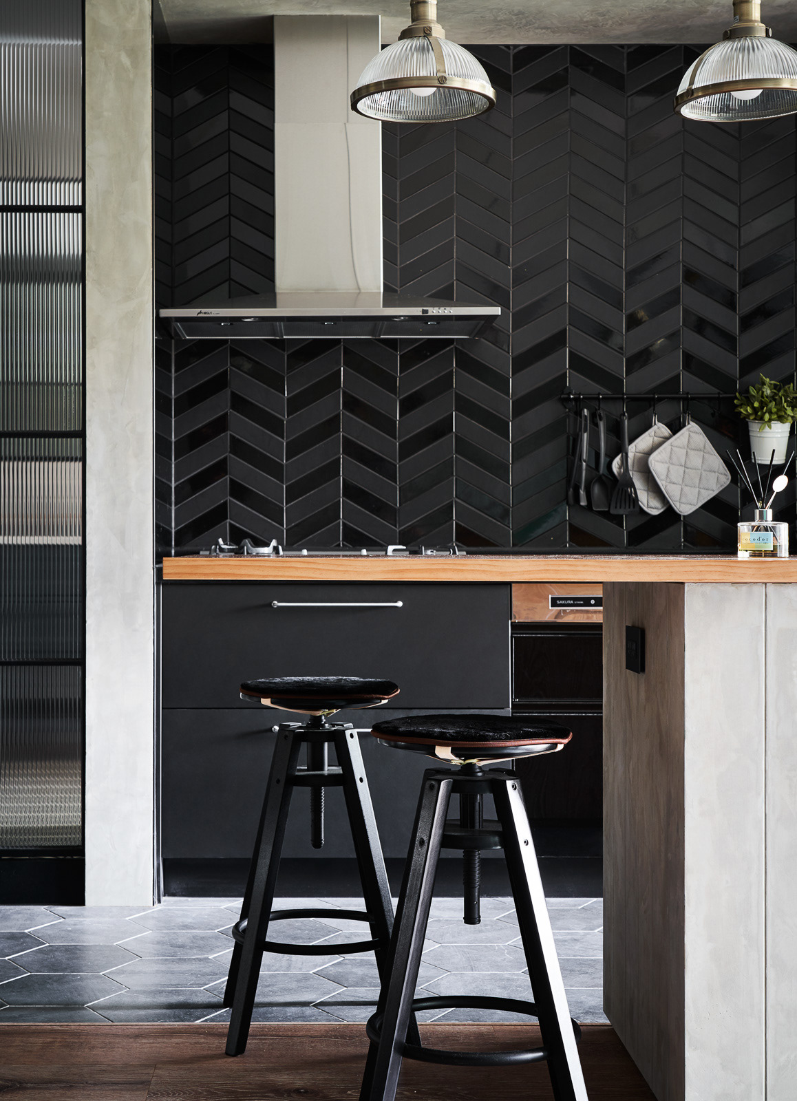 Customized Cabinet Hardware Lighting: An Essential Element in Modern Home Design