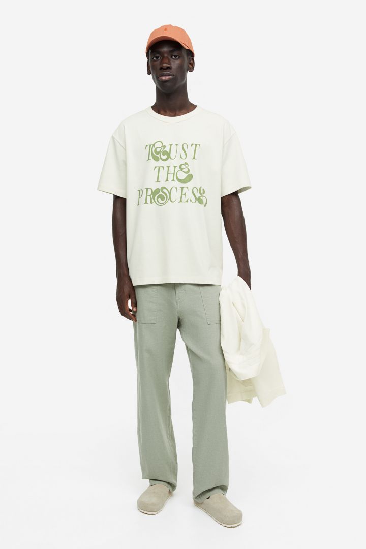 Title: Cole Hardware T-Shirt: A Masterclass in Classic Style and Comfort
