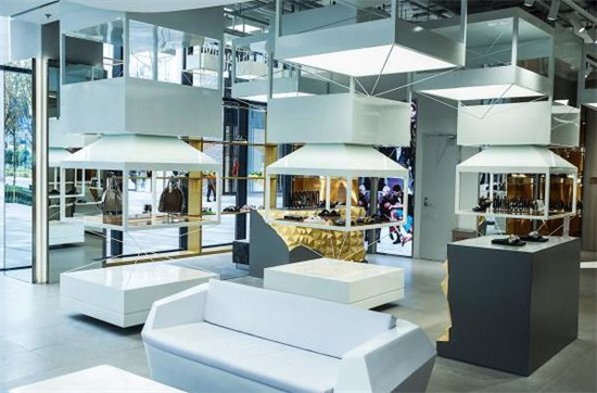 The Penthouse Hardware Store in Linqu