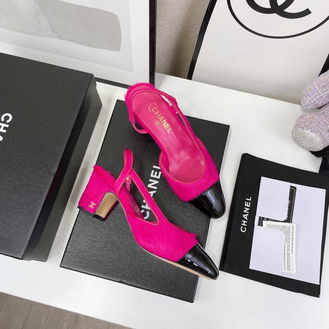 Chanel Shoes’ Hardware Accessories