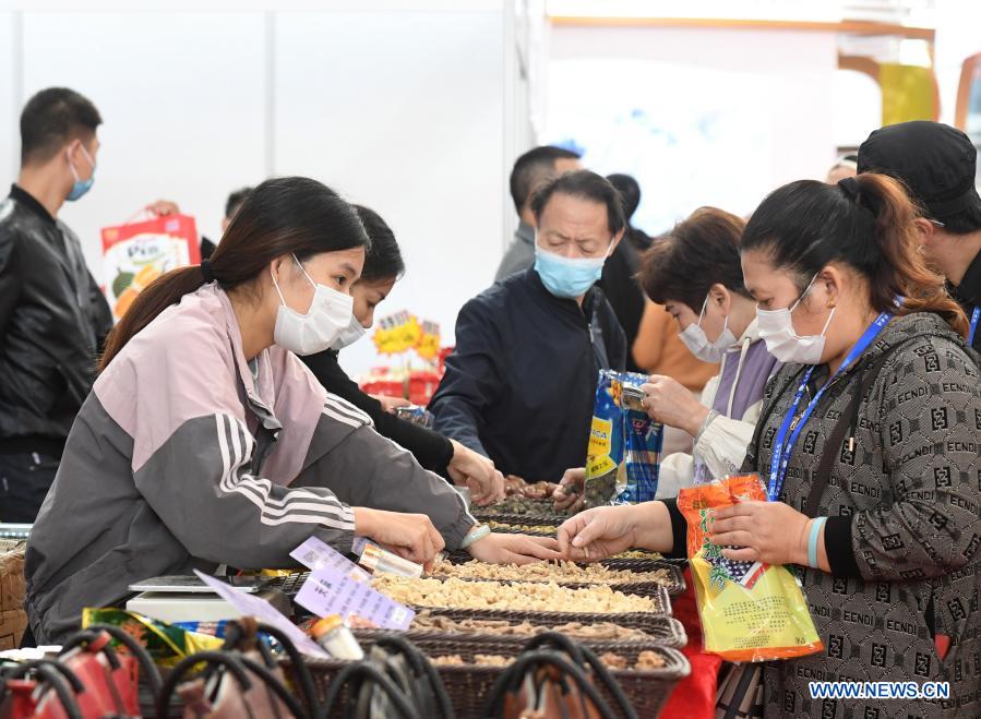 Title: Exploring the Wonders of Xingyang Hardware Wholesale Market
