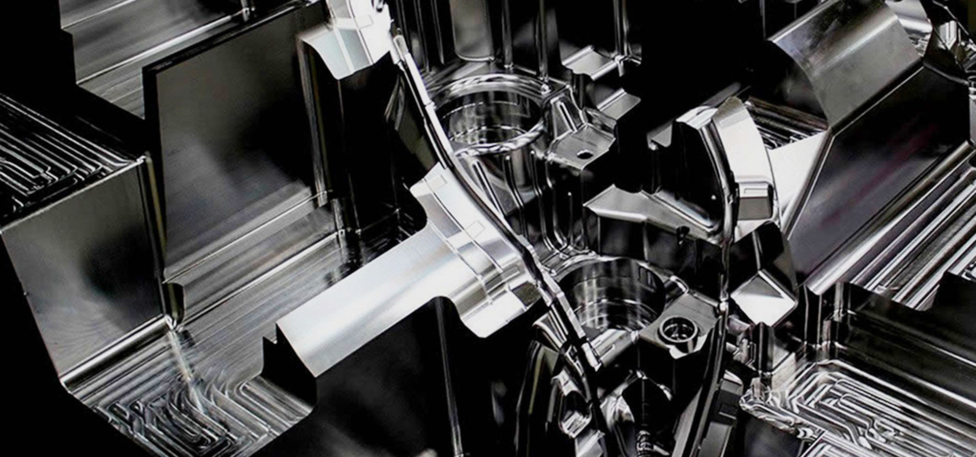 Crafting the Perfect Hardware: The Art of High-End Customized Metalworking