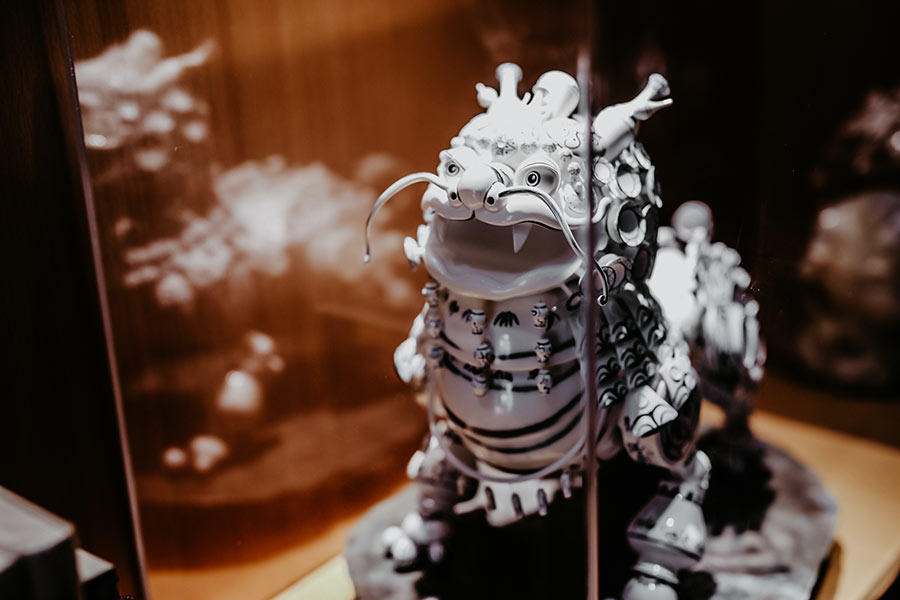 Title: Exploring the Marvels of Yiyuan Hardware Store: A Masterpiece of Local Craftsmanship