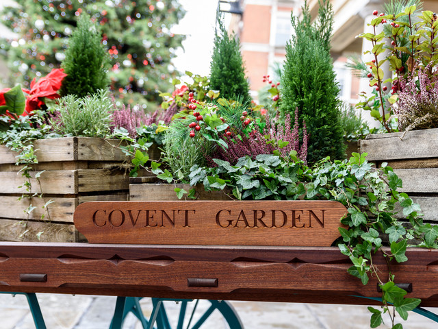 Title: Floral Hardware Boutique: A Haven for All Your Garden Needs