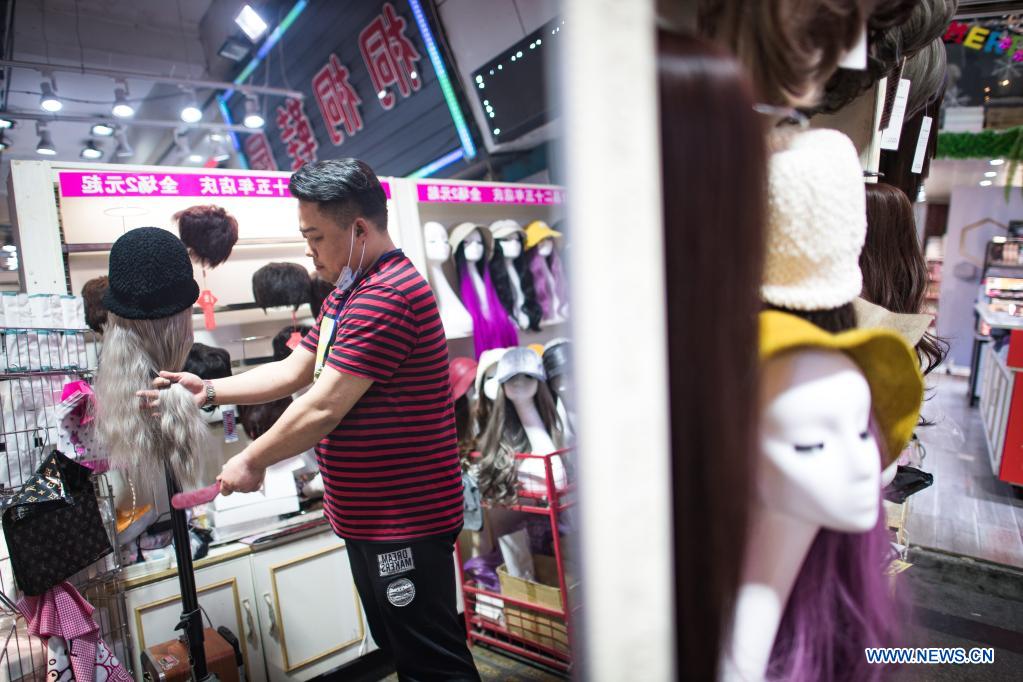 The Wholesale Business of Liu Xiaomei’s Hardware Store