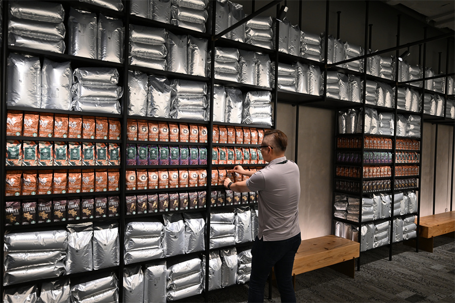 Opening a Hardware Store in Shuangyashan