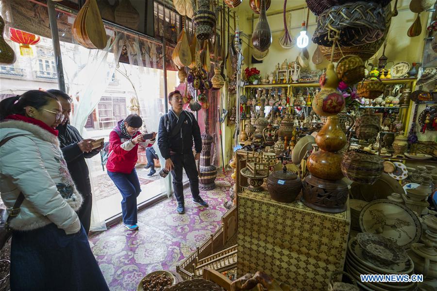 Xinjiangs Hardware Brands: Unique Products and Cultural Heritage