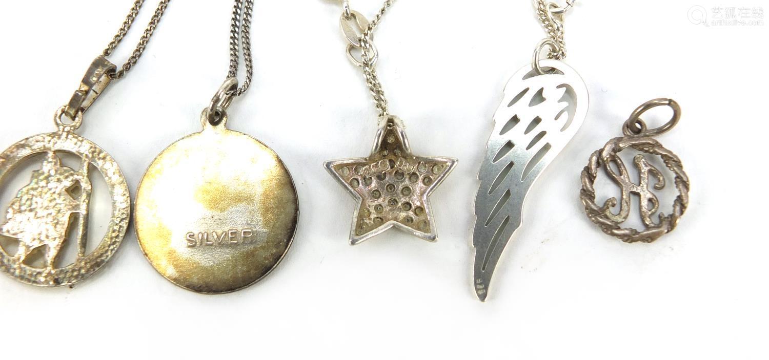 Crafting the Unconventional: Small-Scale, Unique Jewelry Designs from Forged Metals