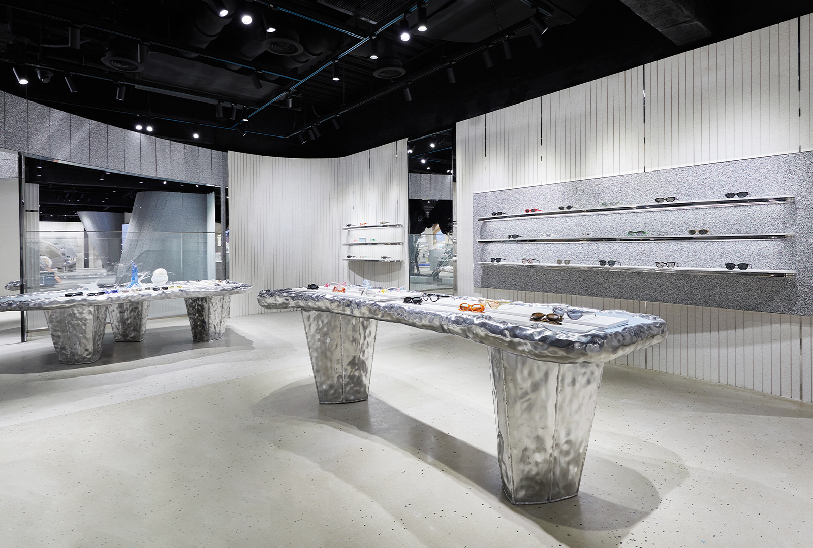 Exploring Shangpingzhai Hardware Store: A Treasure Trove of Traditional Craftsmanship
