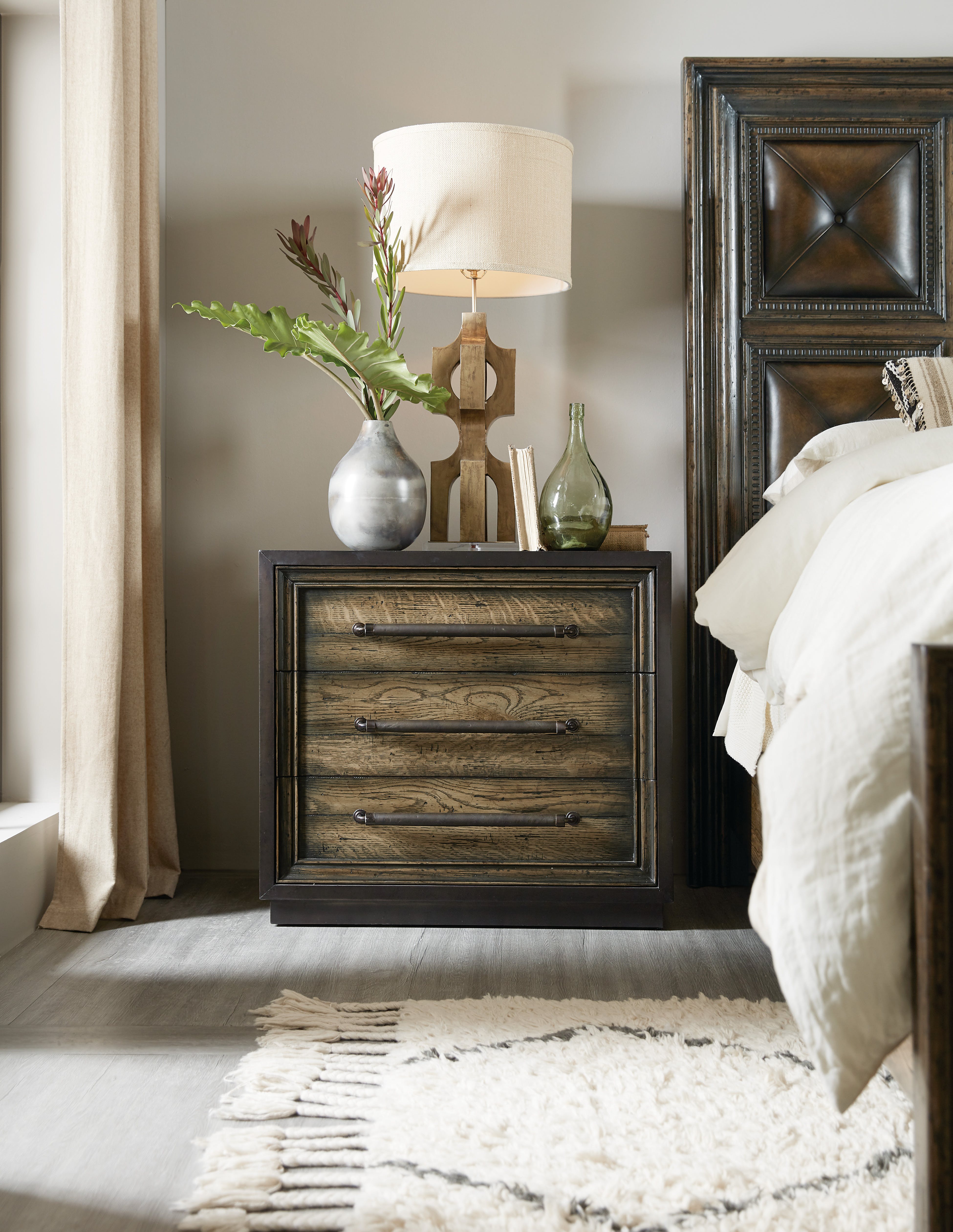 Choosing the Right Hardware Brand for Your Home Decoration Cabinets