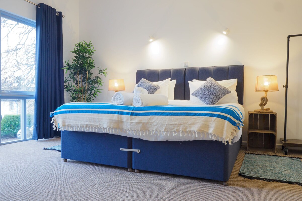 Top Bedroom Hardware Brands and Images for a Complete Renovation
