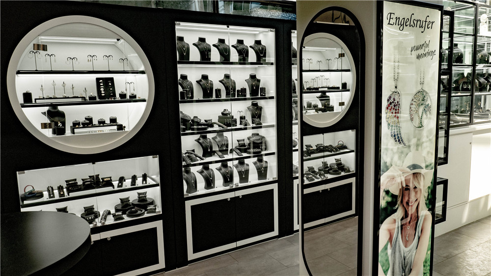 Exploring the Enchanting World of Zhoukou Lotus Hardware Store