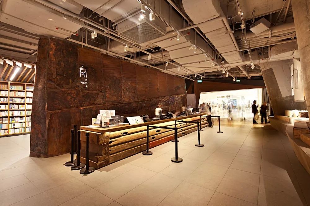 The Time-Honored Legacy of Lao Dongyue Hardware Store