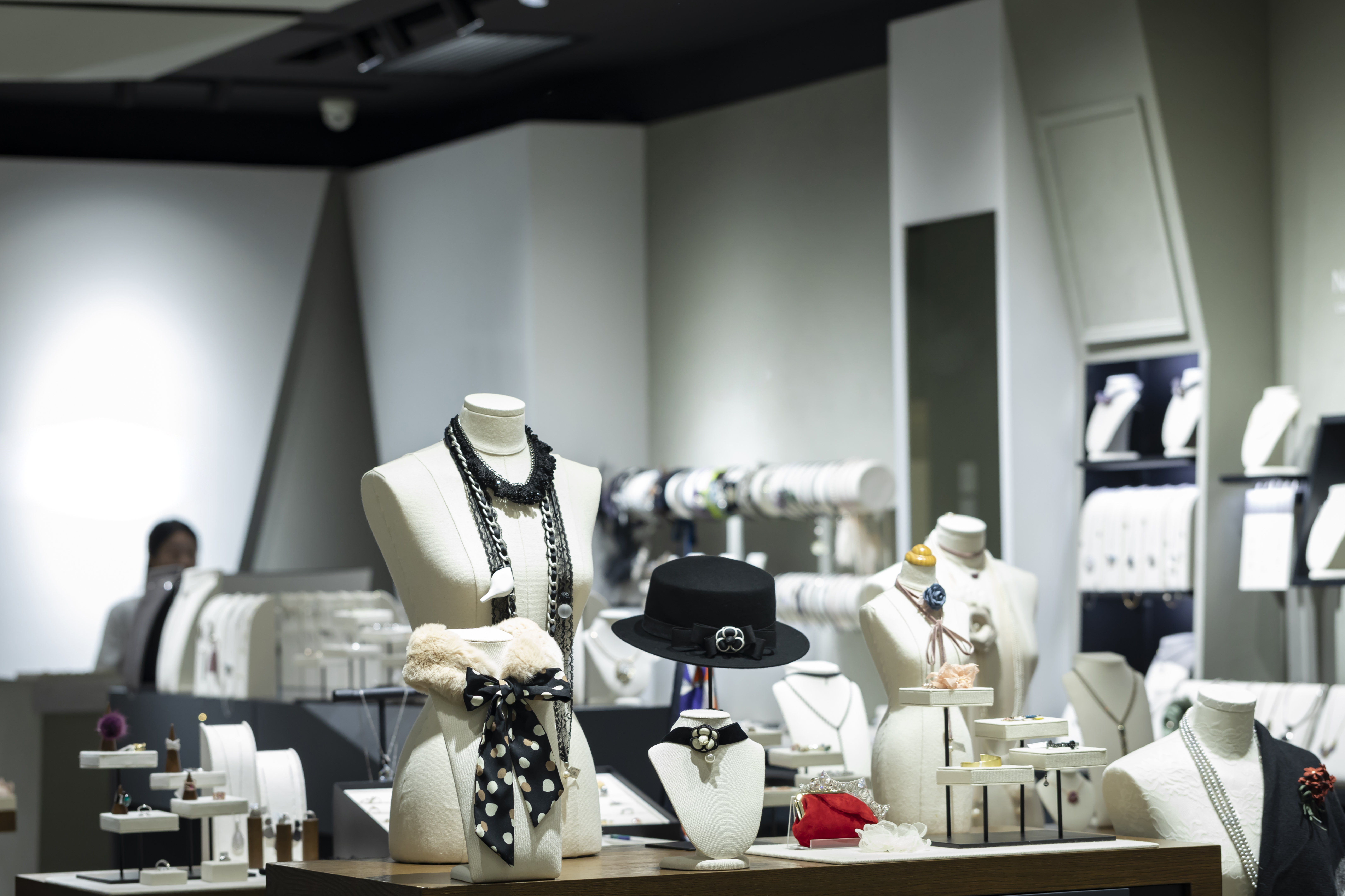 The Marvelous Xiaoge Hardware Store: A Treasure Trove of Quality Craftsmanship