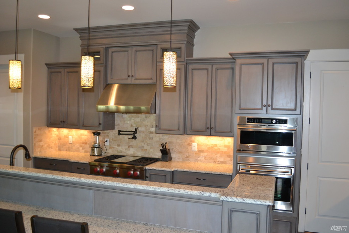 Customizing Cabinets with Hardware
