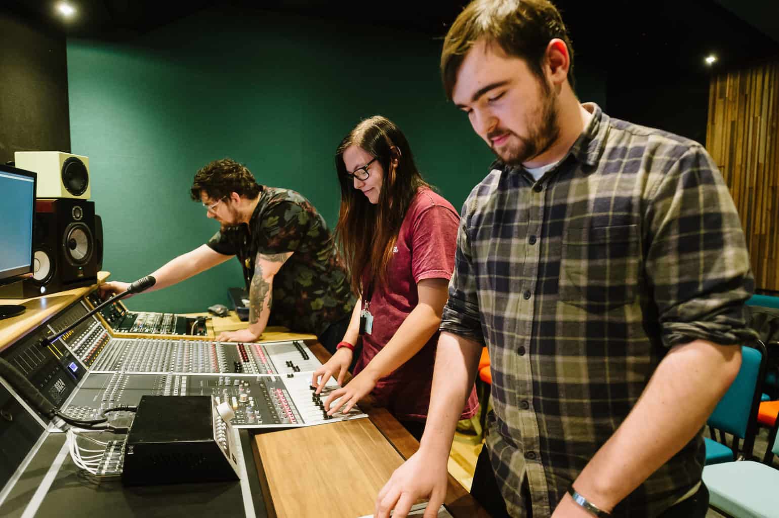 Exploring the World of Yanqin Musical Instruments: A Comprehensive Wholesale Resource for Hardware
