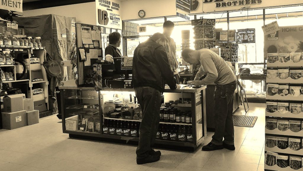 The Role of a Store Clerk in the E-Rui Hardware Store