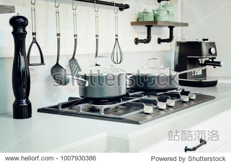 Modern Hardware Accessories in Hubei