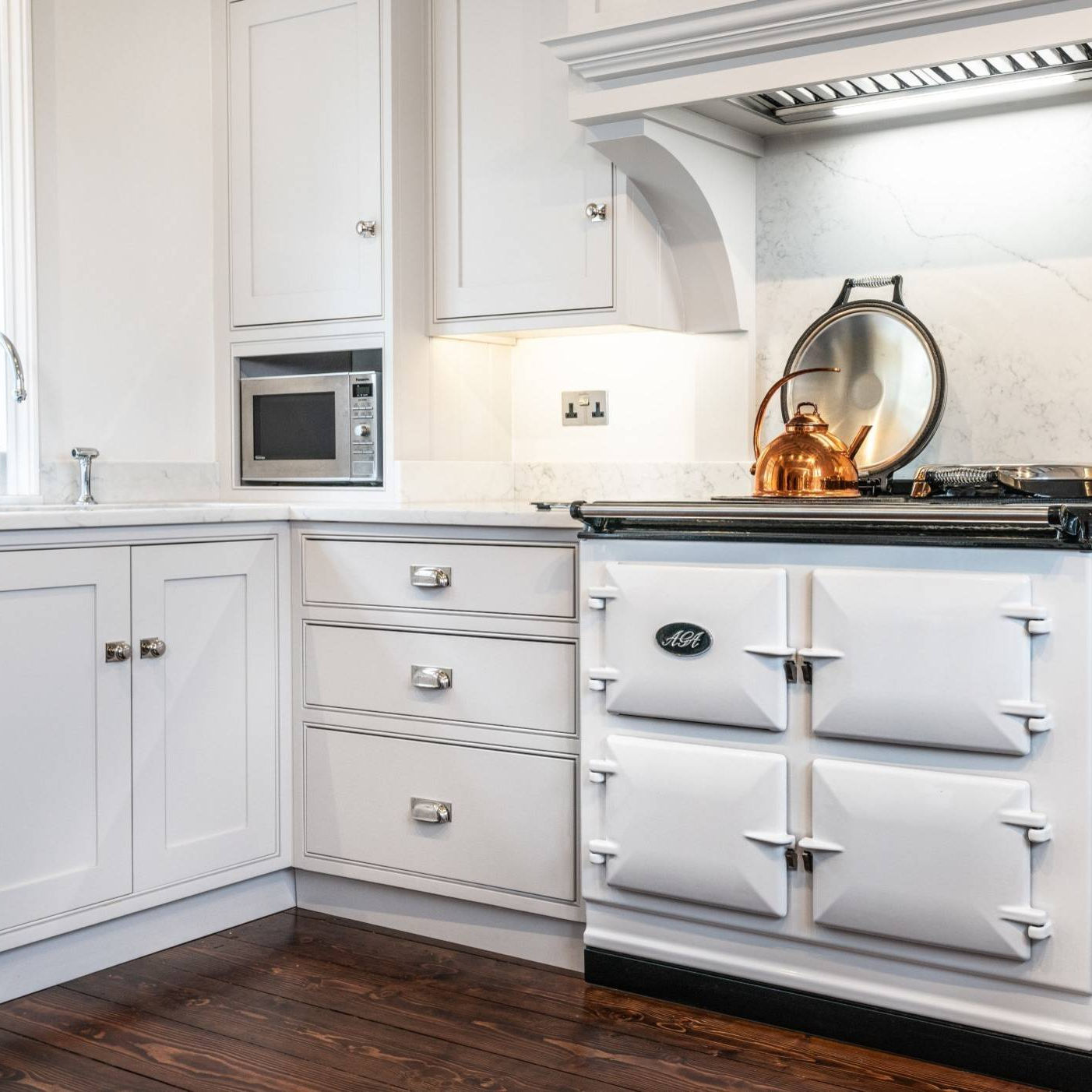 Internal Hardware Components of a Kitchen Side Cabinet