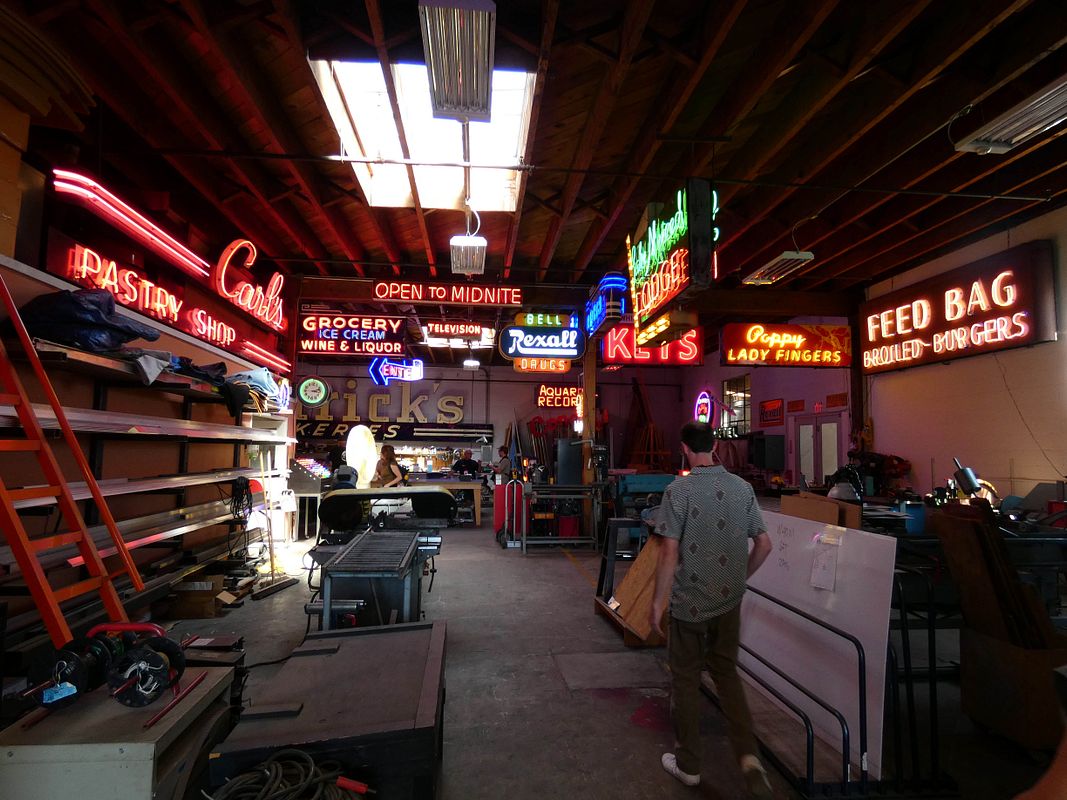 Nanzheng District Hardware Store: Your One-Stop Destination for All Your Metal Needs