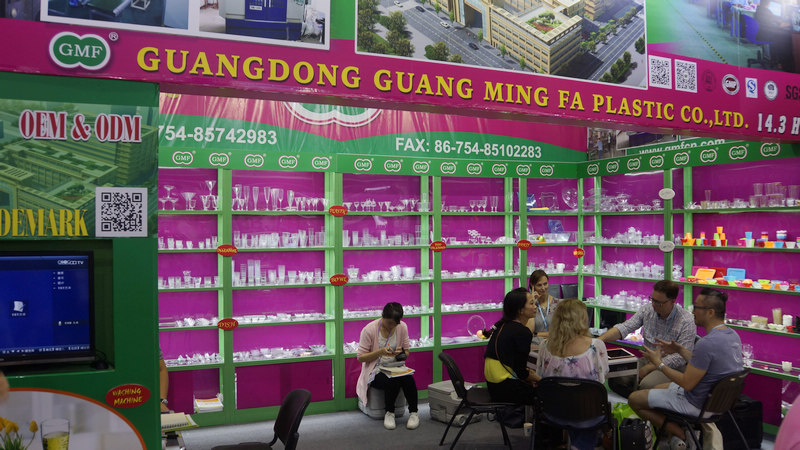 Is There a Hardware Store Near Hongguang Park?