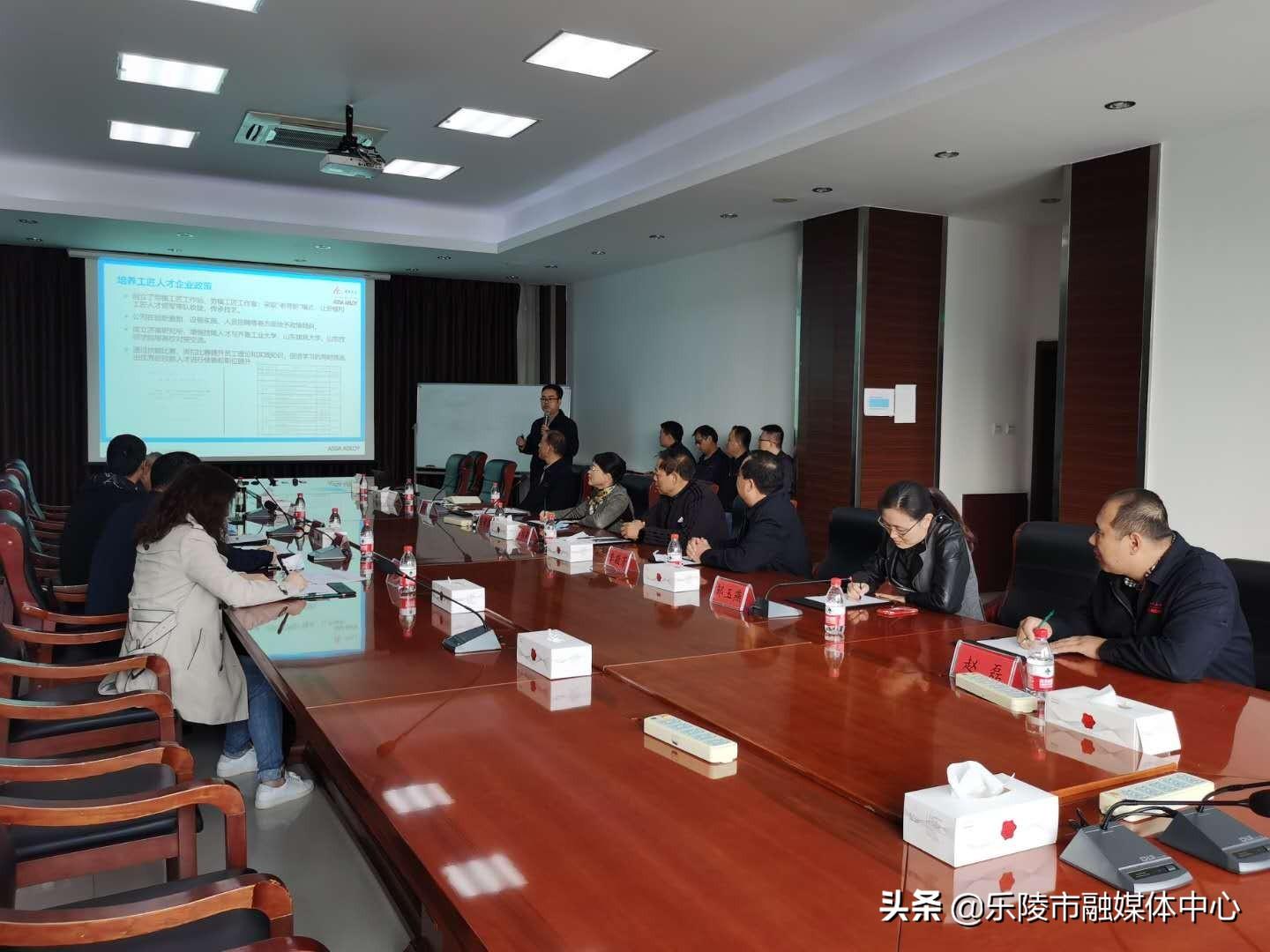 国强五金配件商标