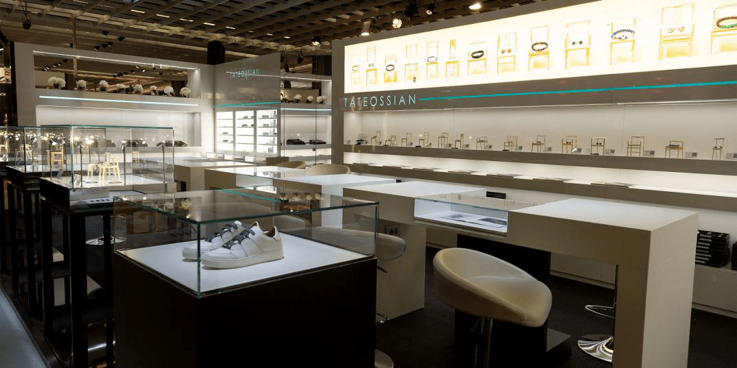 The Timeless Charm of炮台五金店， A Tale of Traditional Craftsmanship and Community Connection