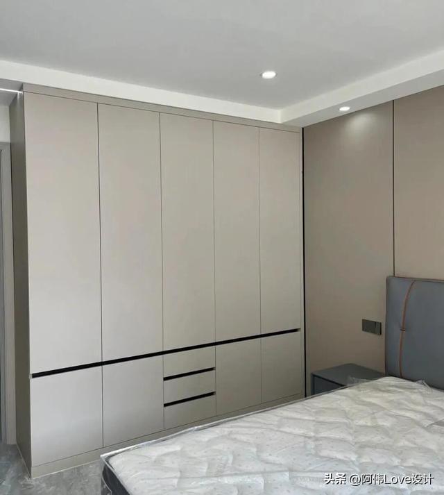 Crafting Custom衣柜拉手五金 in Foshan: A Masterclass in Quality and Style