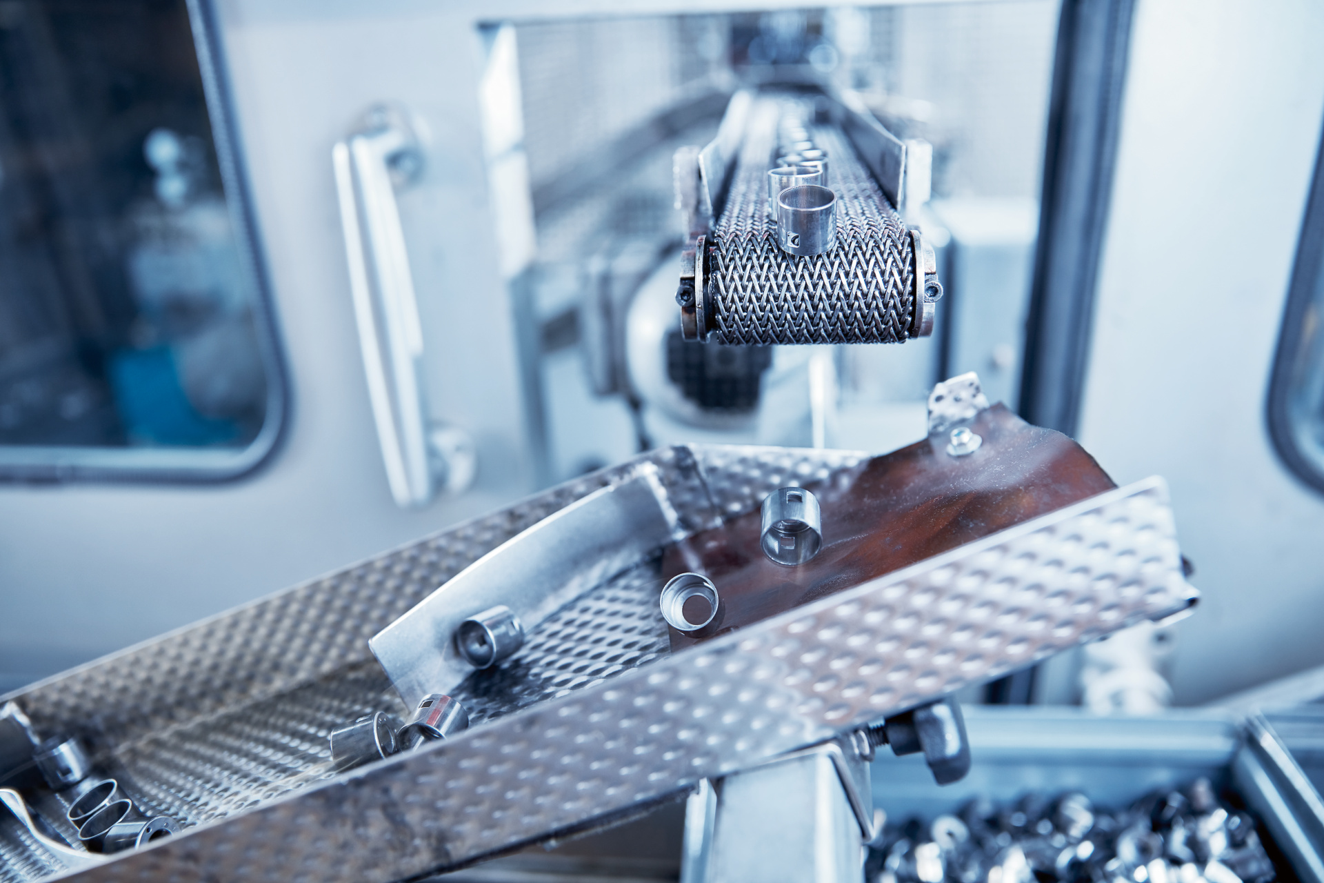 The Art and Science of Metalworking: Crafting High-Quality Lighting Racks with Metal Parts