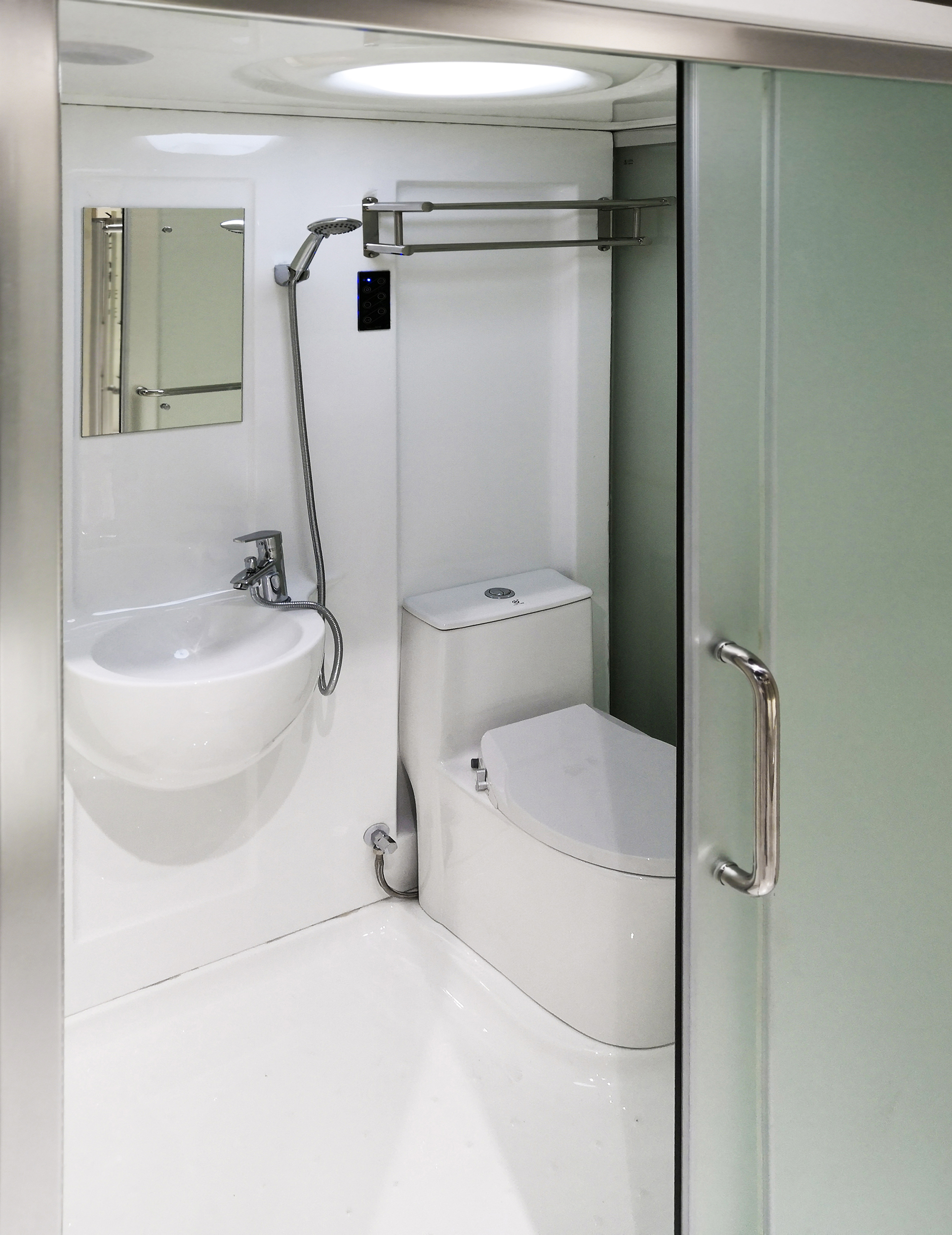 Customizing Bathroom Hardware for a Unique and Functional Space