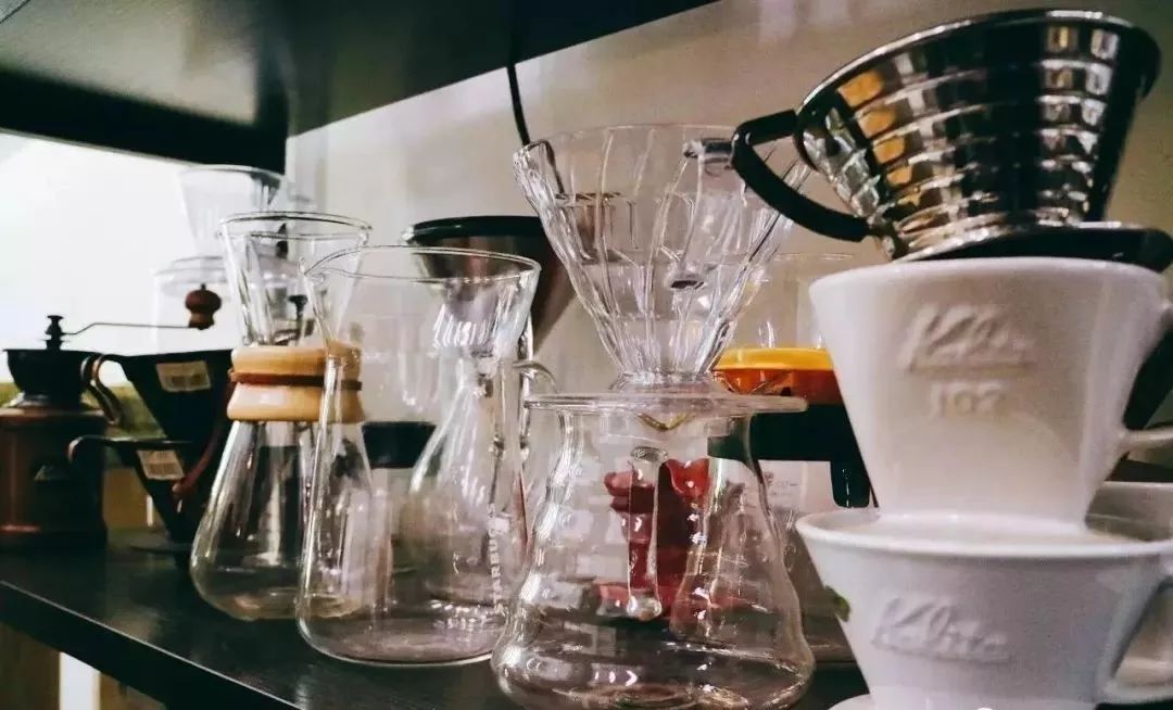 Expanding the Scope of Coffee Table Hardware Accessories: An In-Depth Analysis and Overview
