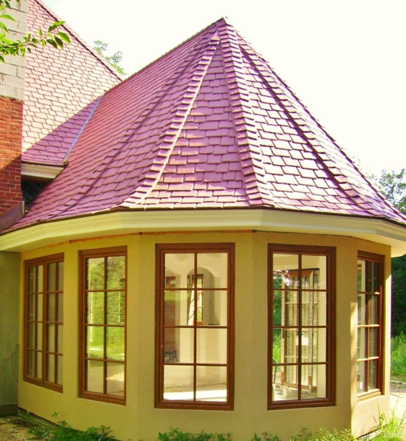 Custom-made Windows and Doors from Metal for Your Home