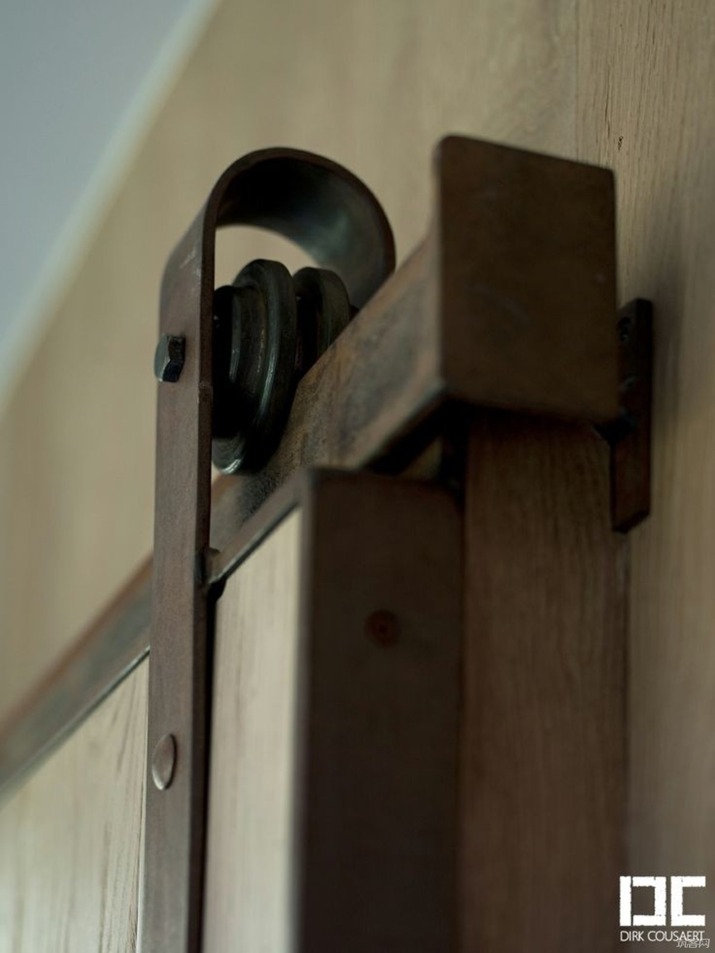 Mobile Door Hardware Accessories: The Essential Components for Smooth Operation