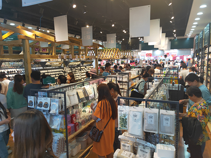 Exploring the World of Hardware Stores in Lanxian County