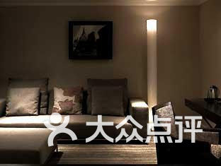 Customizing Guest Room Hardware for a Luxurious Stay Experience