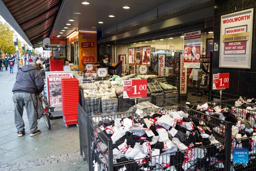 Opening a Hardware Store in a Foreign City