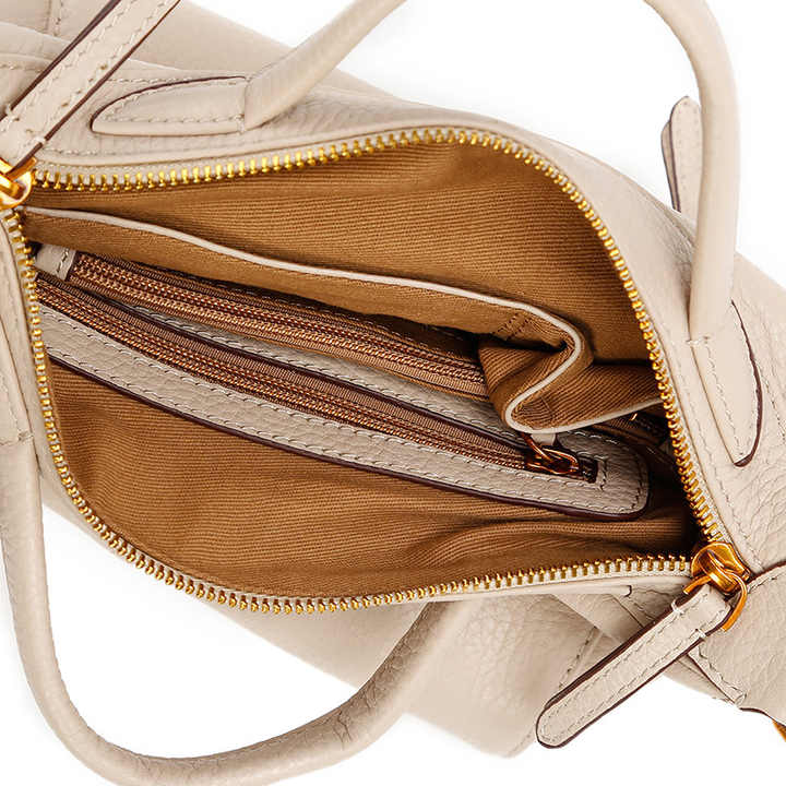 The Unique Charm of Leather Bags from Wujin