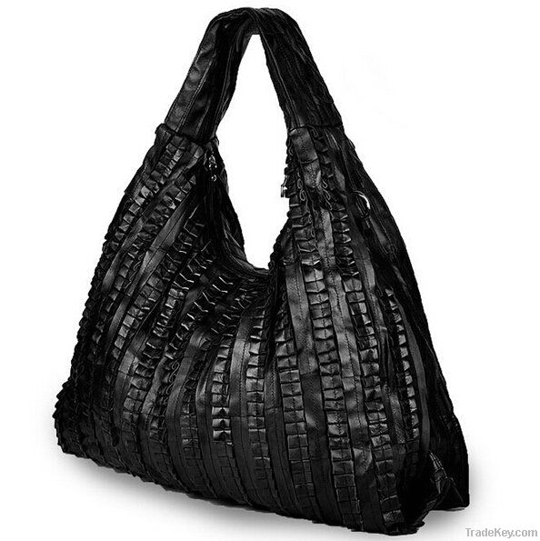 The Unique Charm of Leather Bags from Wujin