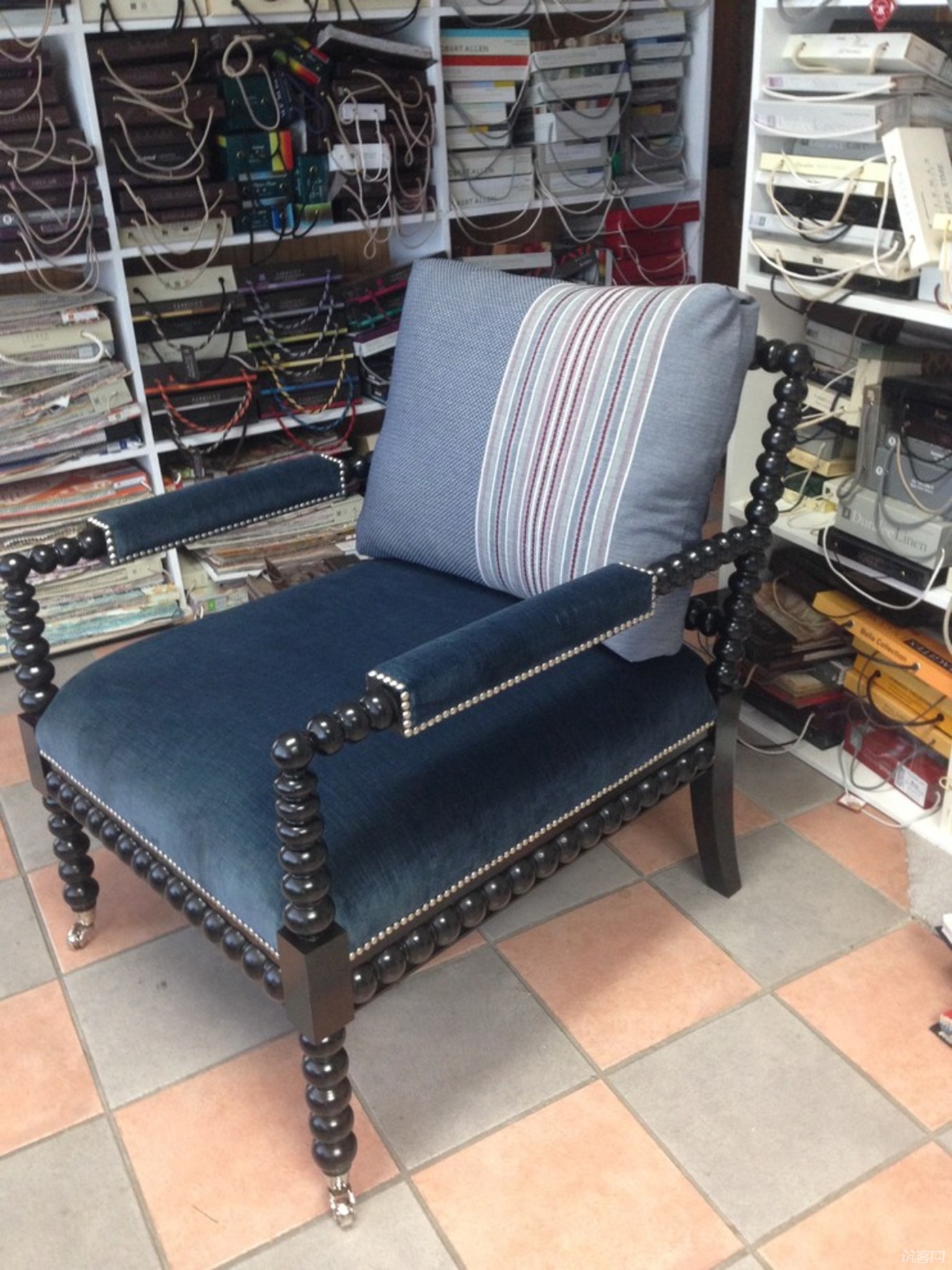 Custom Furniture Hardware: The Art of Transformational Decoration