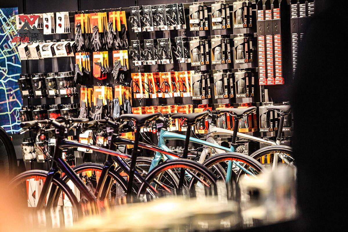 Shanghais Specialized Hardware Accessories Market