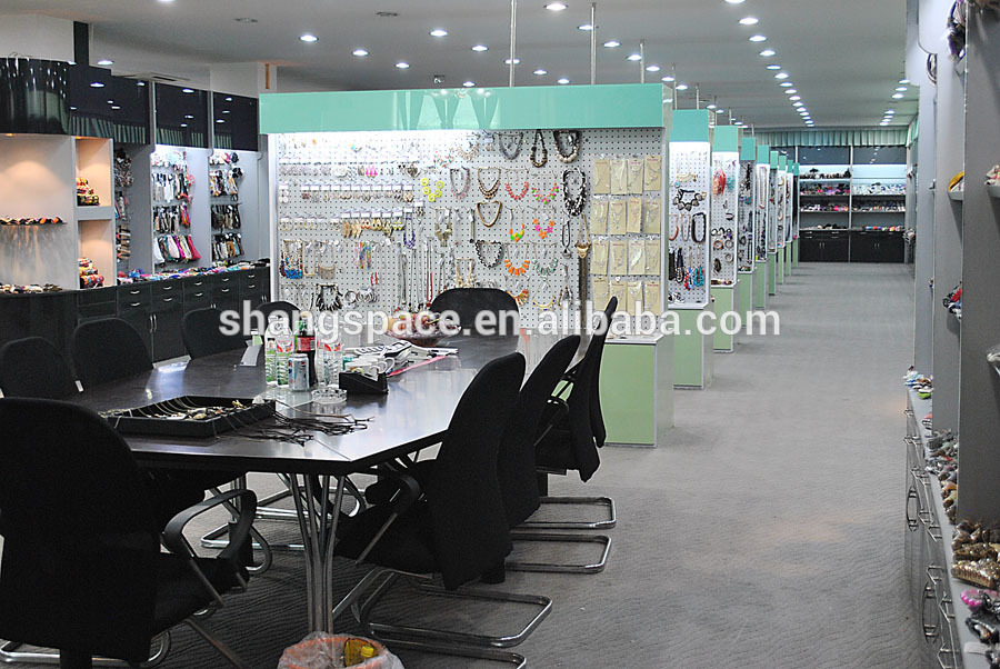 Creating an Impactful Showroom for a Hardware Store
