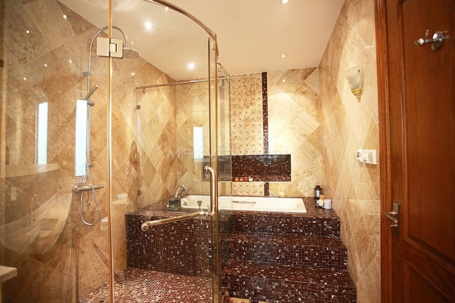 Shanghai Showrooms In-Stock Selection of Bathroom Hardware