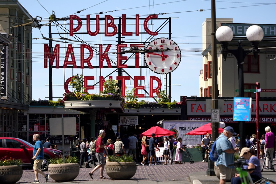 The Grandeur of West Street Hardware Wholesale Market